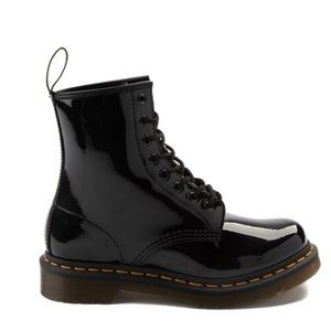 DR MARTEN SIZE 8 - 1460 8 EYE PATENT BOOT